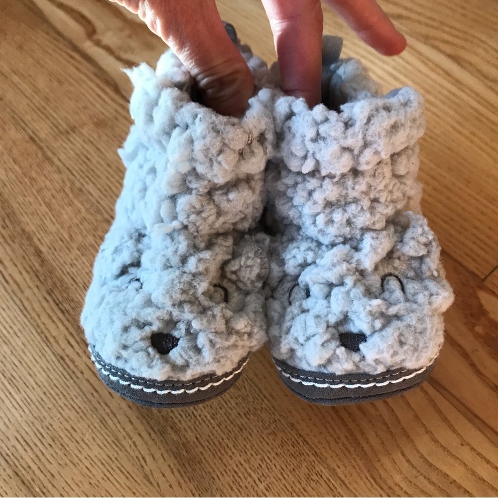 Booties soft soled 0-6 month shoes booties gray animal gift faux fur Robeez stri